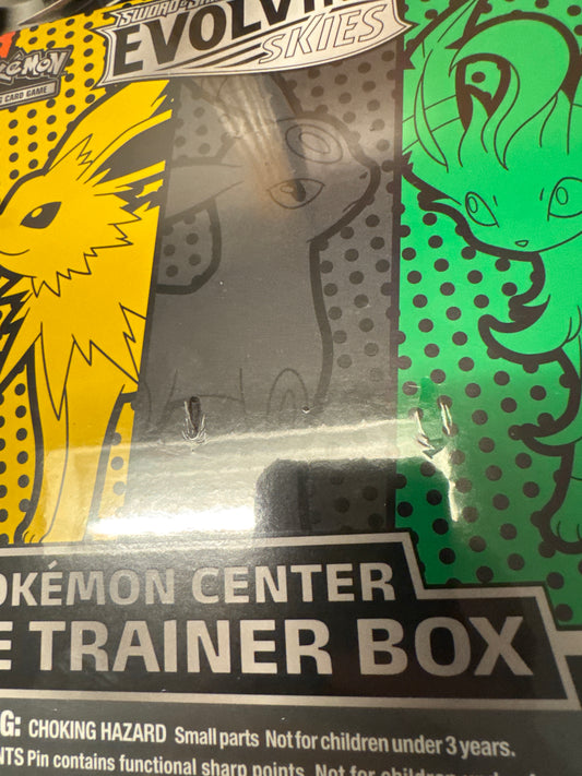 Evolving Skies Pokemon Center Elite Trainer Box Jolteon/Flareon/Umbreon/Leafeon 2 SMALL RIPS